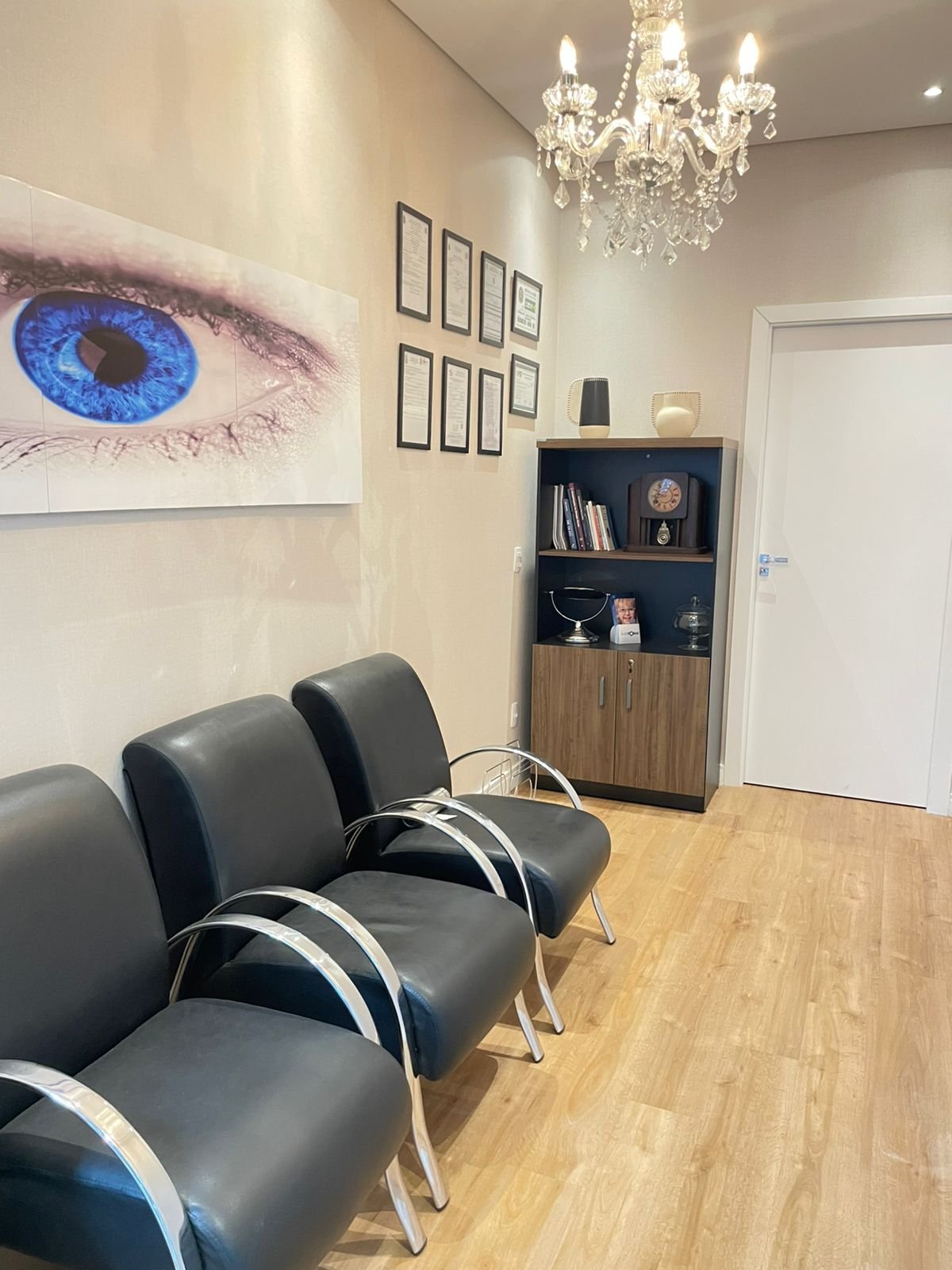 Ambiente de exame optométrico em Palhoça